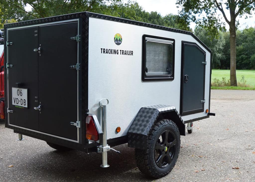 Stoere mini-caravan squaredrop trailer